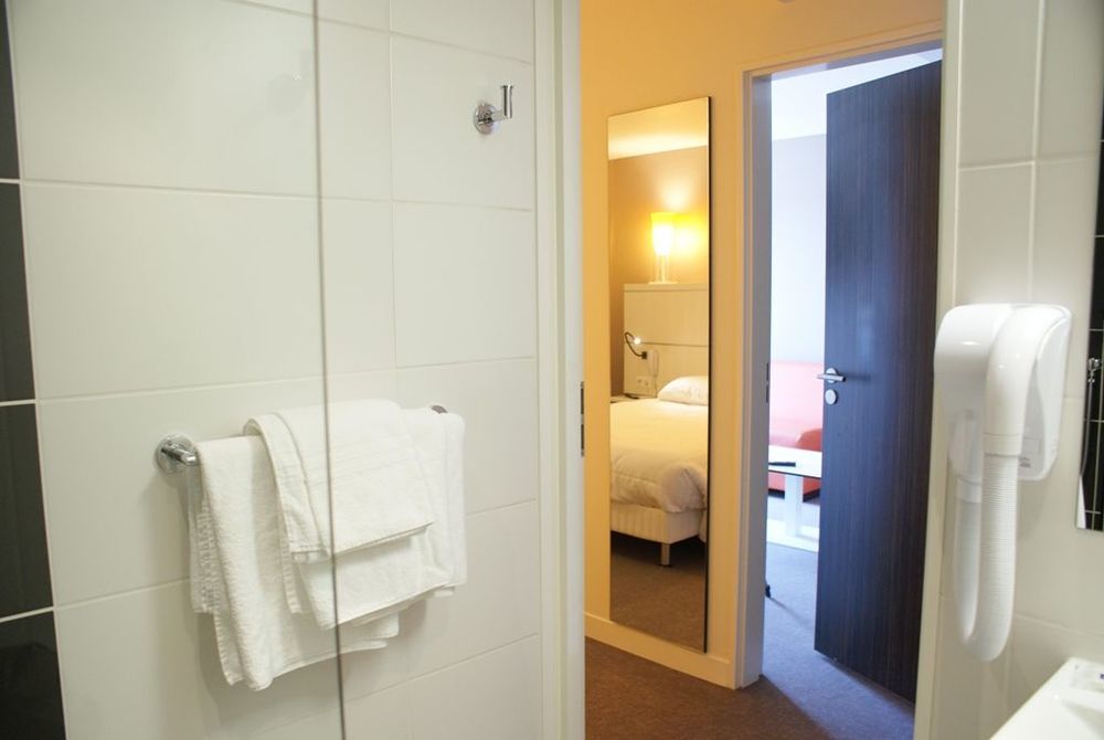 Kyriad La Rochelle Centre - Les Minimes Habitación foto